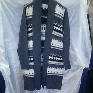 Knee long gray with pattern sweater